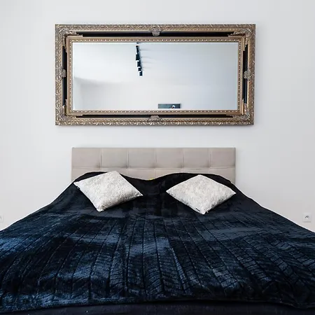 Apartment Modern Elegance