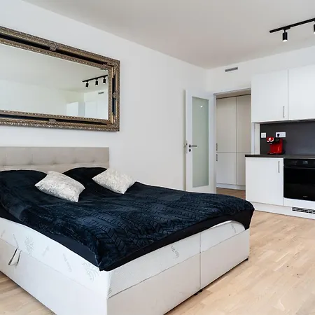 Modern Elegance פראג